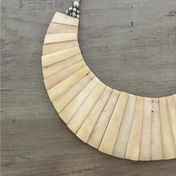 Vintage Pink Carved Statement Choker Necklace - Picture 8 of 9